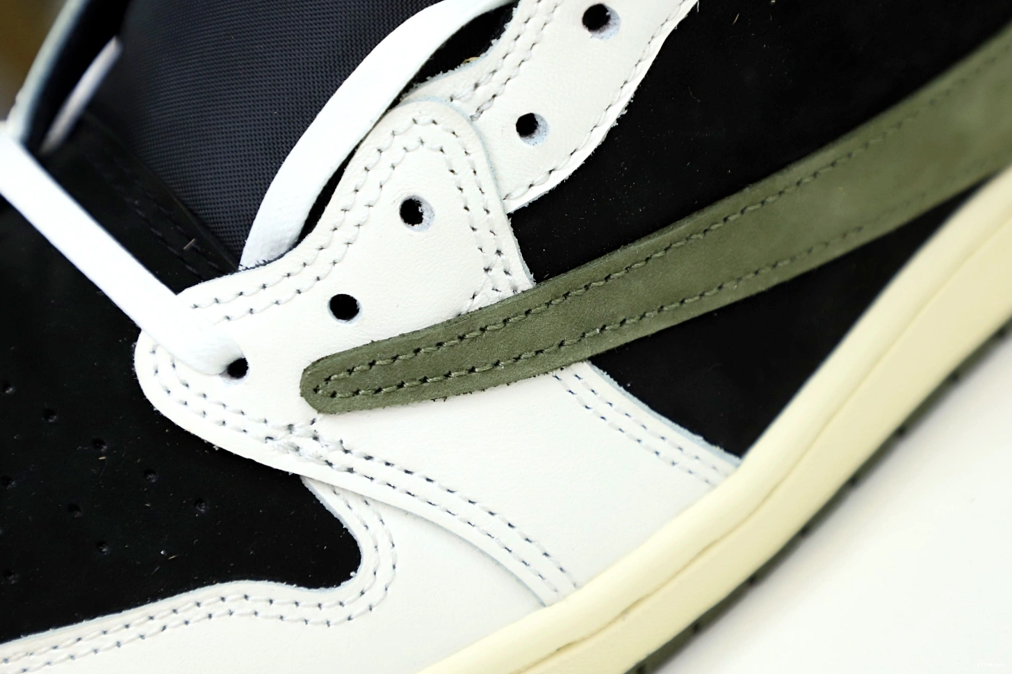 JORDAN NIKE 1 “Olive” AIR X SCOTT LOW TRAVIS OG 1229